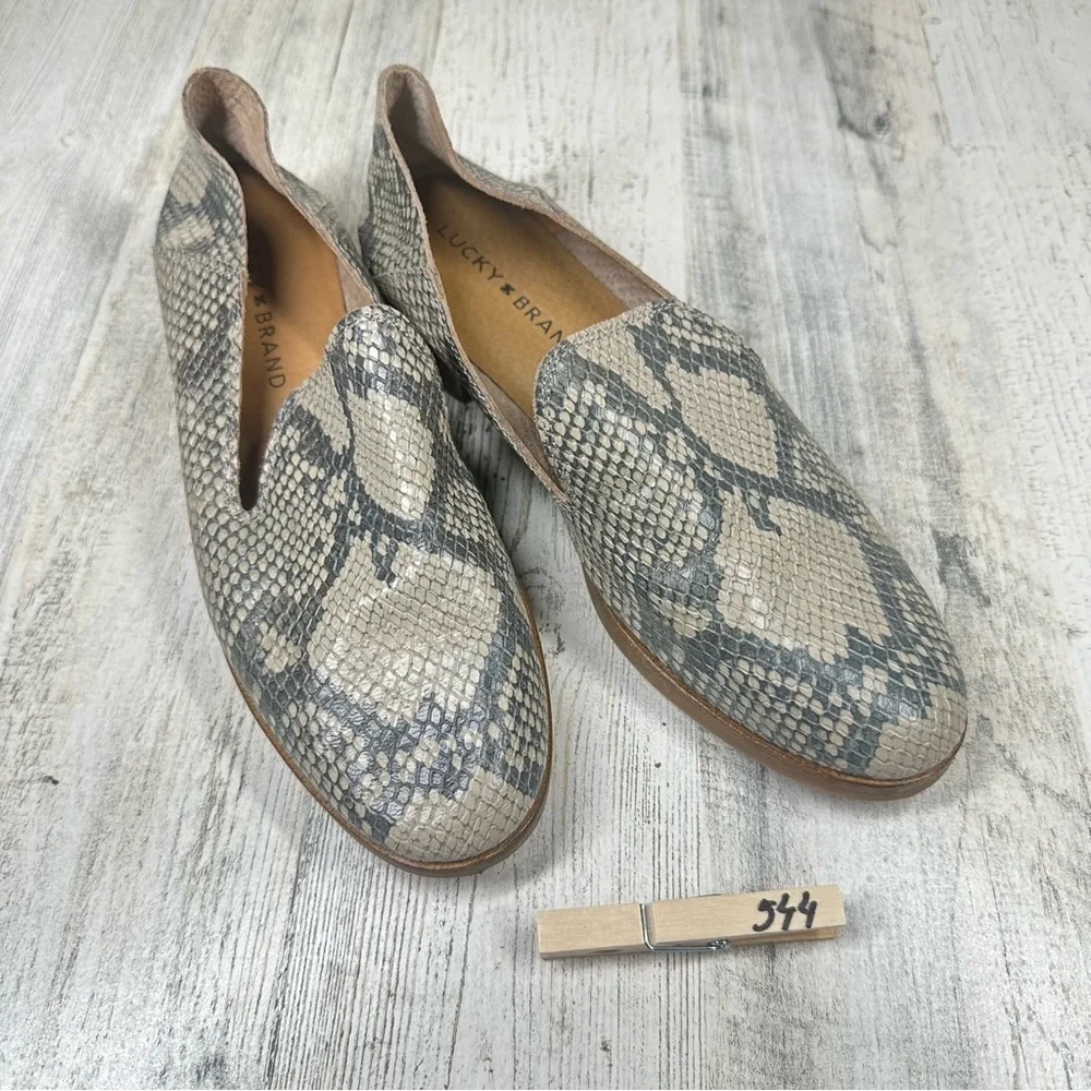 Lucky Brand Flats Women's 7M Cahill Gray Snake Print Cahill Slip On Leather Shoe